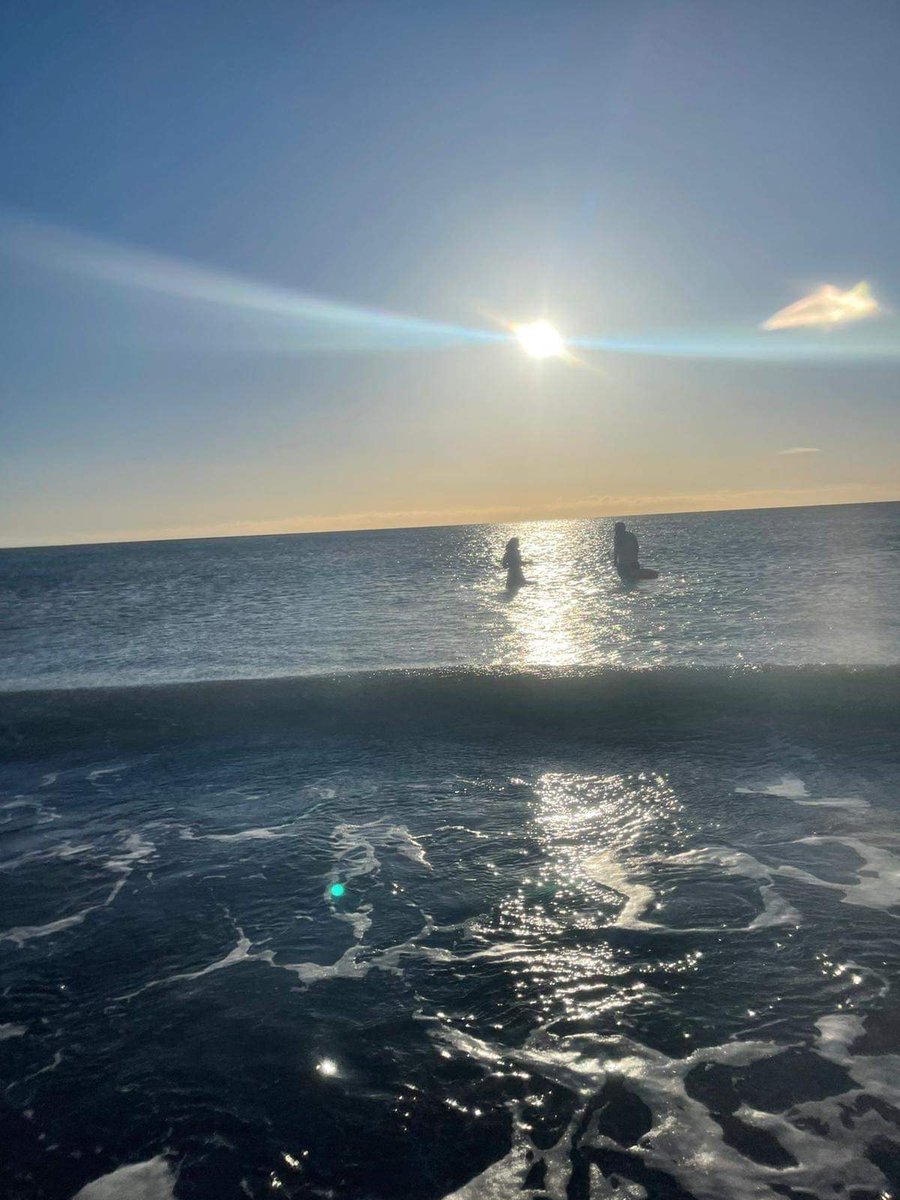 A quick sea dip is exactly what I needed to round off a busy week 🥶