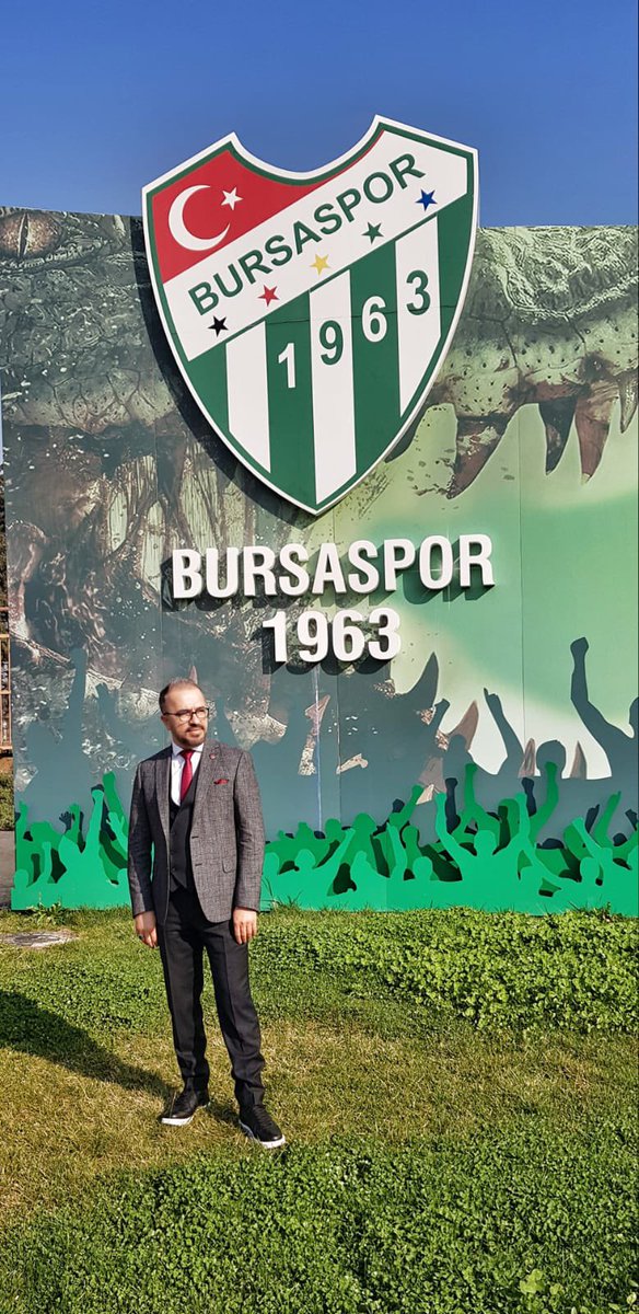 BİTCOİN KAZANDI BURSA’YI ALDI 
Ortalıktan kaybolan 3 gazeteci Bursa’da çıktı. Bitcoinden para kazanan Gazeteci Ercan Arslan’ın Bursaspor’u aldığı öğrenildi. Ercan Arslan, Mekan Görük ve Hüseyin Sakar’ın önümüzdeki günlerde Batman’a dönüp Petrolspor da alacağı bildirildi.