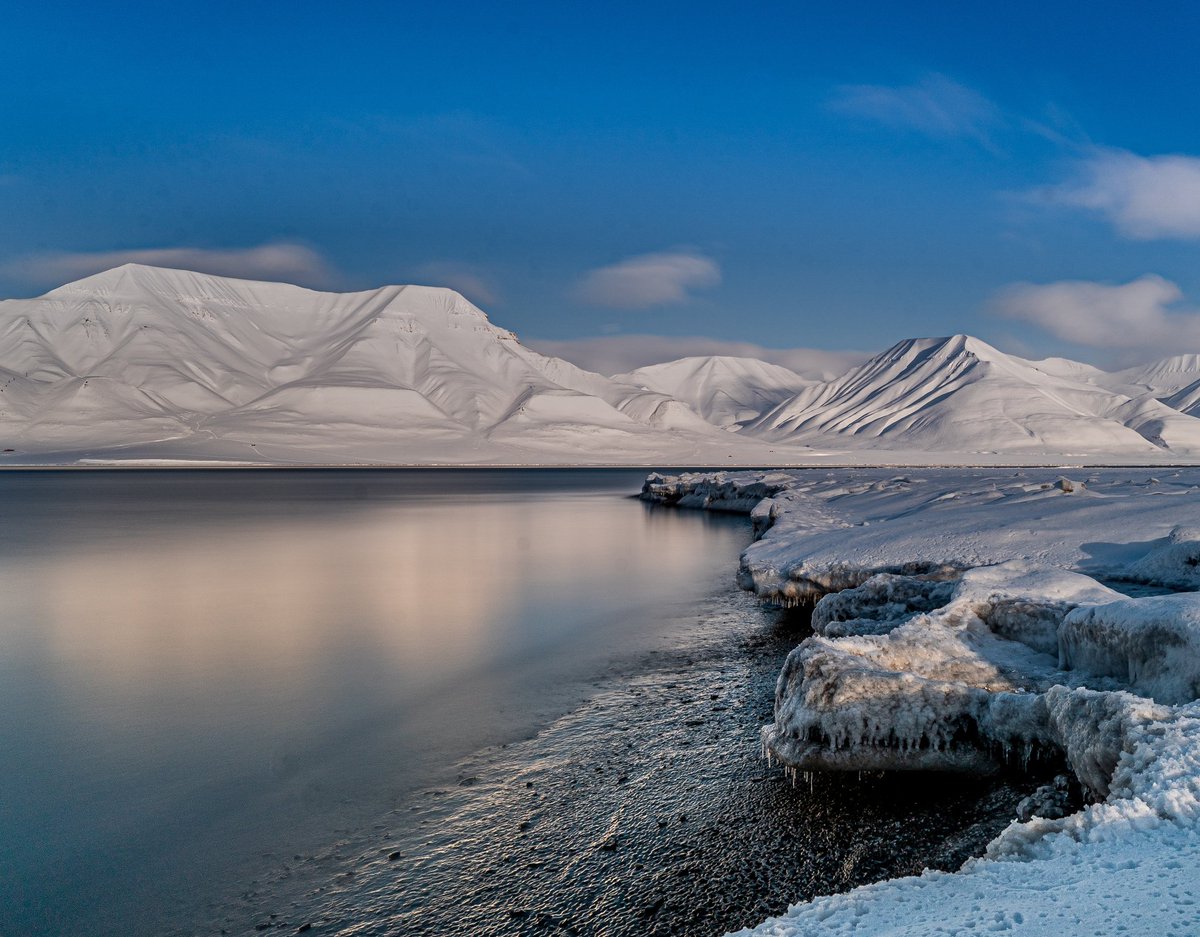 svalbardcameras's tweet photo. Svalbard landscape 🤩 https://t.co/H0VD8TGtOK