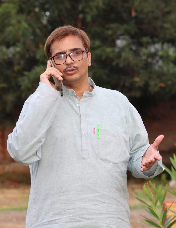 omprakash_akela's tweet photo. पूर्व विधानसभा अध्यक्ष श्रीयुत श्रीनिवास तिवारी जी के नाती मित्र विवेक तिवारी बबला के निधन का दुखद समाचार प्राप्त हुआ ईश्वर उनकी आत्मा को शांति दे और शोकाकुल परिवार को इस दुख को सहन करने की शक्ति प्रदान करें विनम्र श्रद्धांजलि https://t.co/pts1m4LnyX