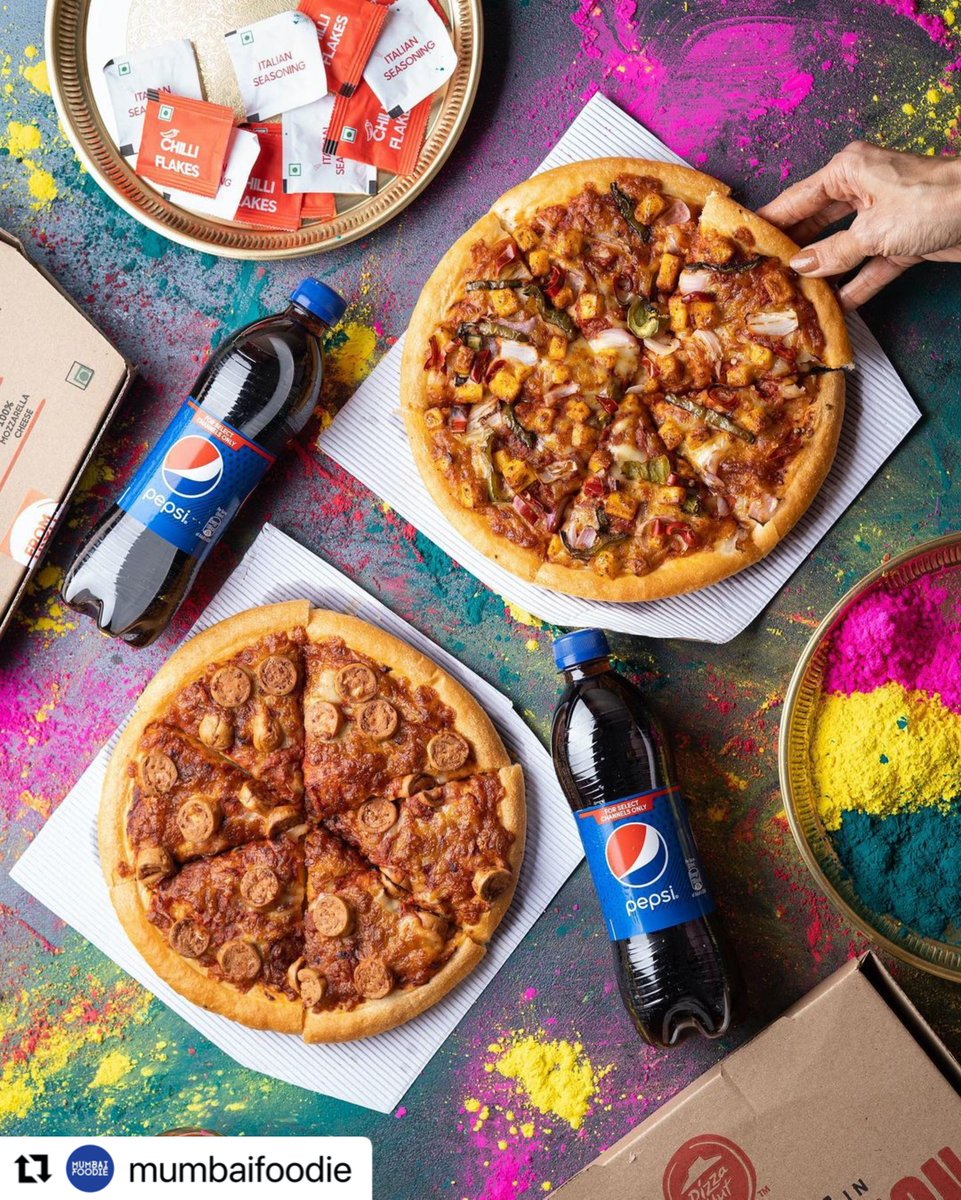 PizzaHutIN's tweet photo. #HutsCooking 😍 so what are you doing in the kitchen? 🤔 Colour your family with some gulaal and then together you can order our Holi offer! Enjoy any 2 piping hot medium pizzas of your choice @599* and get 2 PEPSI absolutely FREE* 🥳🍕 https://t.co/GxtDQAJJ7J