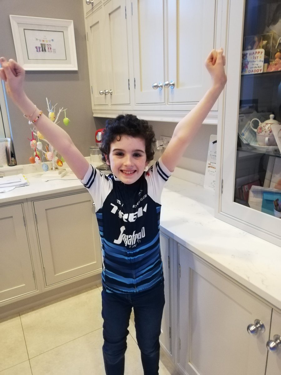 Saoirseandmamma's tweet photo. Great excitment yesterday when the doorbell rang with this package.....❤️ Thank you @TrekSegafredo @lizziedeignan @ryanmullen9 @CordonRagot @ElisaLongoB @BernardD66
#saoirseandmamma #osteoscarcoma #survivor #galwaygirl #backinthesaddle https://t.co/b1hCpKiMUp