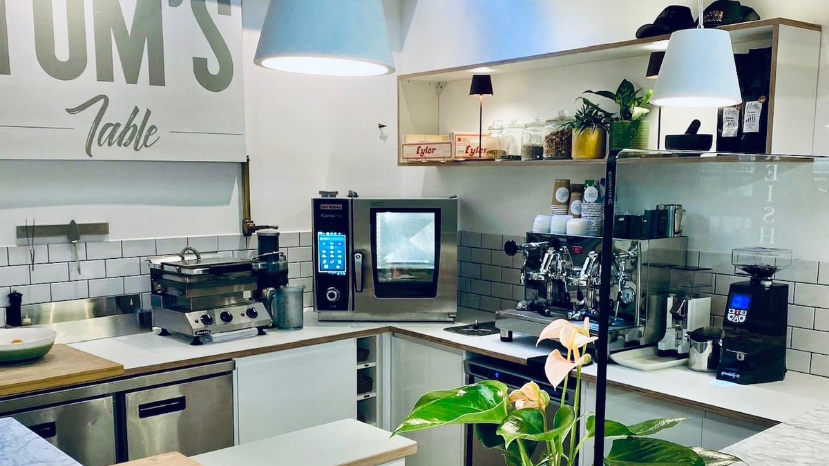 Good morning Saturday! More of your favourite market traders are now open since lockdown 3 began. Tom's Table cafe is back for takeaway with a new look and location and <a href="/MoliTeaHouse/">Angela Jones</a> is serving delicious Chinese dumplings for takeaway 11.30am - 2.30pm.