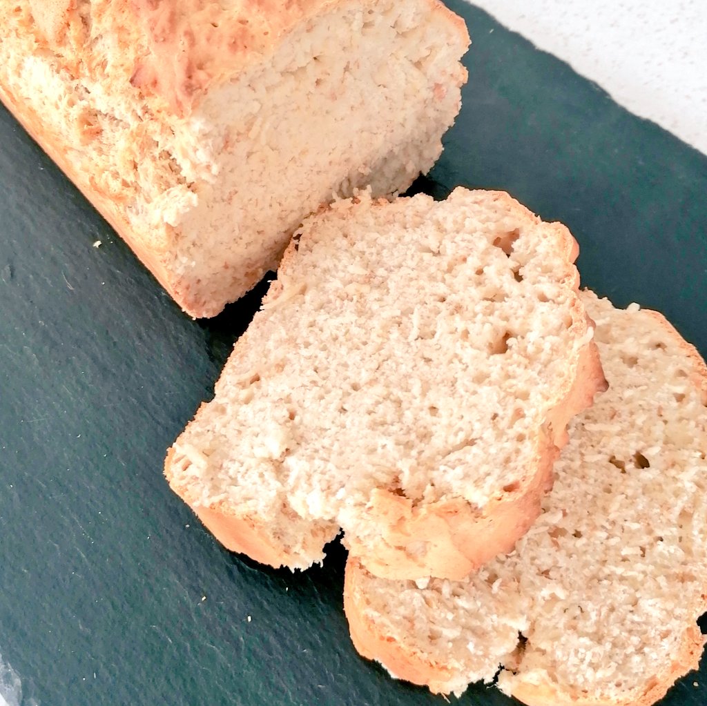 PaulineNKerr's tweet photo. 💥SUPER SIMPLE💥 Saturday soda
450g white flour
350-400 ml milk (try soya + tbsp vinegar for #Vegan)
1tsp salt
1tsp bicarb of soda
Mix dry ingredients, add milk, combine & transfer to loaf tin.
15 mins @ 230C + 30 mins @ 200C.
#simplebaking #plantpower #bread #cmfiuubs https://t.co/kBAxdkhlH1
