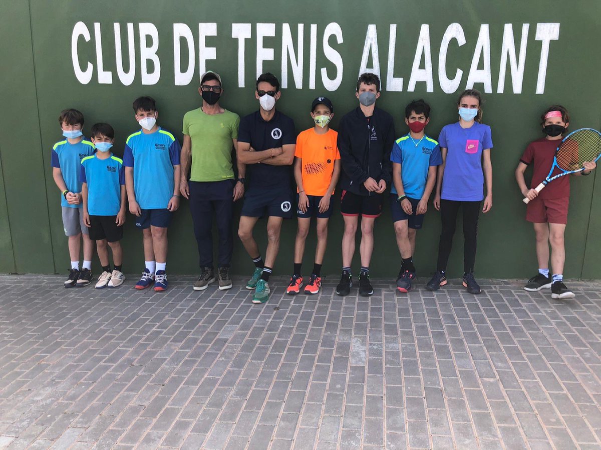 FTIB_tennis's tweet photo. 🎾 Representación del Open Marratxí en la prueba del TTK Warriors Tour celebrada en el @club_tenis_alc 

👏🏼 MUCHA SUERTE‼️
💪🏼 #IBteam https://t.co/Lr25KaA51y