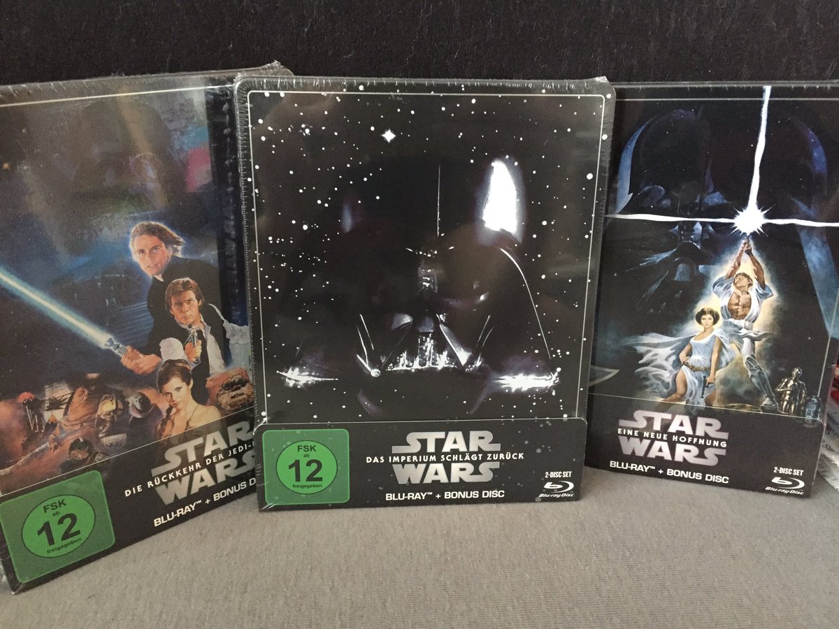 iigotomoe's tweet photo. My weekend is safe!!!!
(Somehow I have the feeling, Easter is this weekend instead of next… so many things I bought last week and what arrive now.)
#Starwars #newmasks #nocovid #StayHome https://t.co/j36StqbHXI