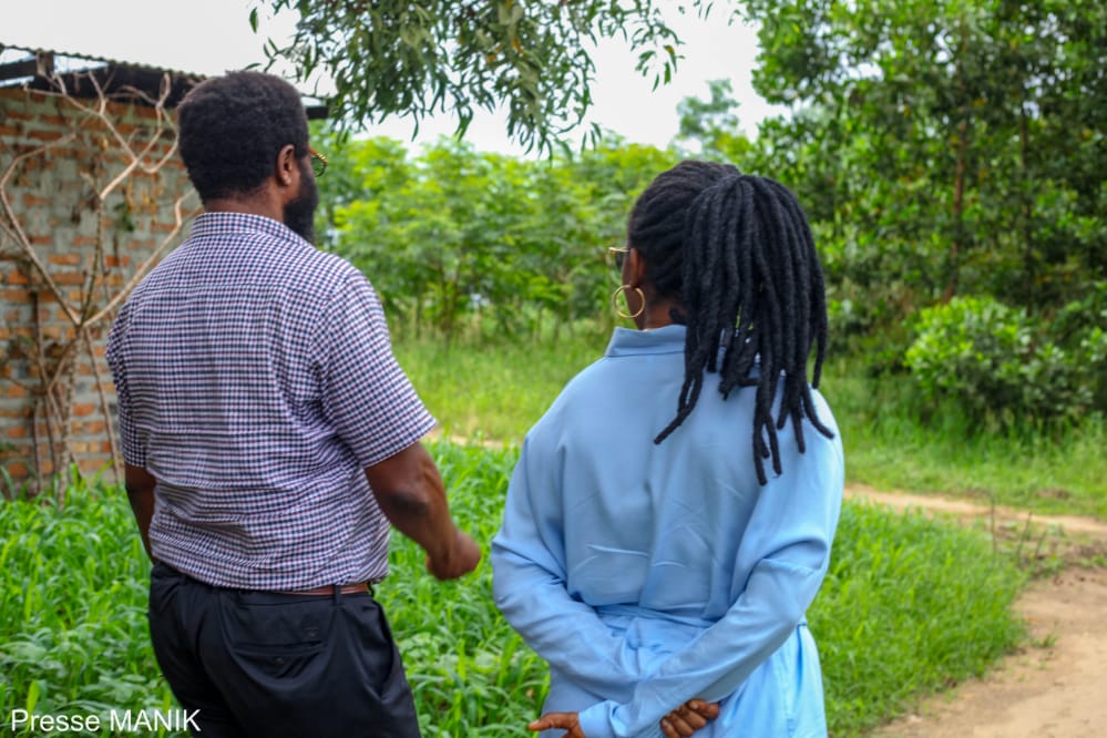 FondationManik's tweet photo. L'agriculture c'est la base de la culture. “Il faut rendre à l'agriculture sa place et son rang.” Hon Madeleine NIKOMBA
#agriculteurs #investisseur #cacao #RDC #Kisangani @JeanBamanisa @Luc_Gerard @GMwanabwato https://t.co/Dyqp3SmddH