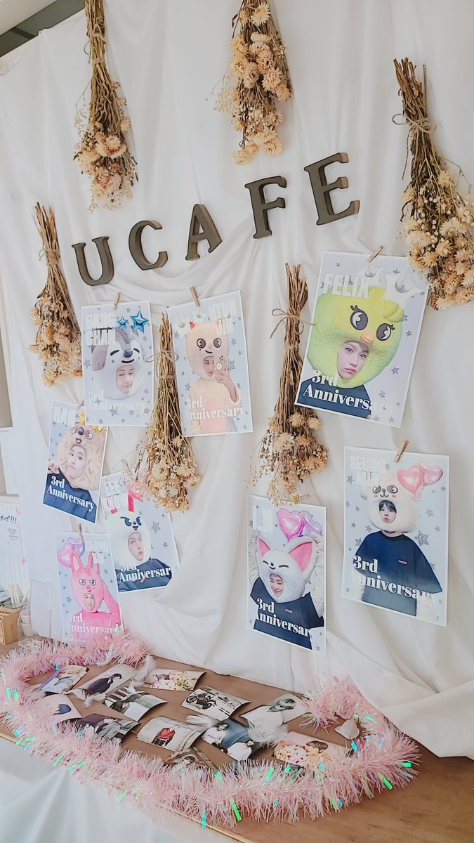 vNJnVwRlF9no2Yu's tweet photo. 名古屋のＵCafeでスキズ3周年お祝いに行ってきたー
スキズが8人揃って日本でライブ出来る事を願って♥(>人<;)
#名古屋 #Stylekids #スキズ #3周年 #ＵCafe #名古屋 https://t.co/wLQ2hGS8Wr