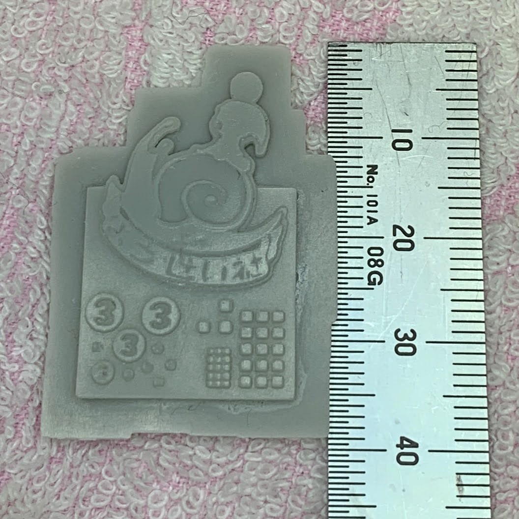 NI_5's tweet photo. SK本舗の水洗いレジンテストやってます。水洗いする前にブラッシングしたら溝がきれいに出るようになりました。これで0.5㎜幅に関しては比較的信頼のおける出力ができそうです。とりあえず７秒は怖いのでテストはここまでにしておきます。
#3Dプリンター 
#sparkmaker https://t.co/YOsoby2j39