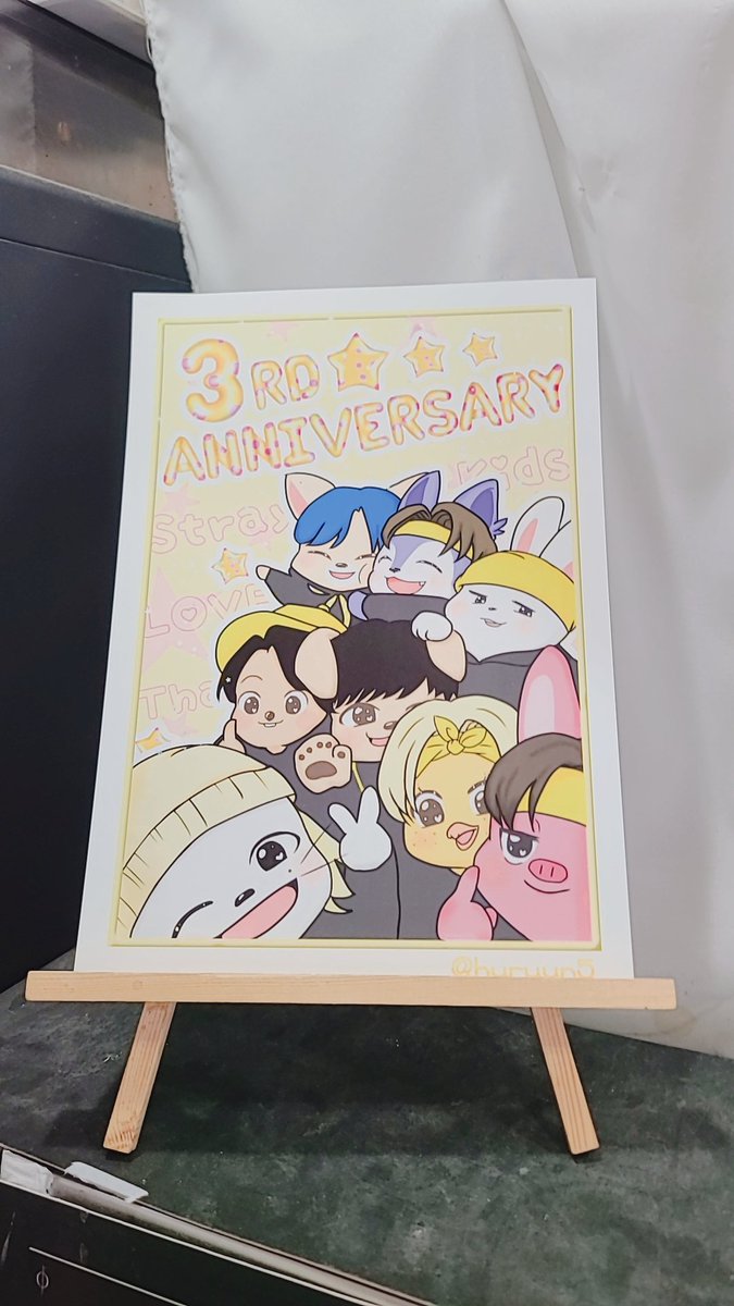 vNJnVwRlF9no2Yu's tweet photo. 名古屋のＵCafeでスキズ3周年お祝いに行ってきたー
スキズが8人揃って日本でライブ出来る事を願って♥(>人<;)
#名古屋 #Stylekids #スキズ #3周年 #ＵCafe #名古屋 https://t.co/wLQ2hGS8Wr
