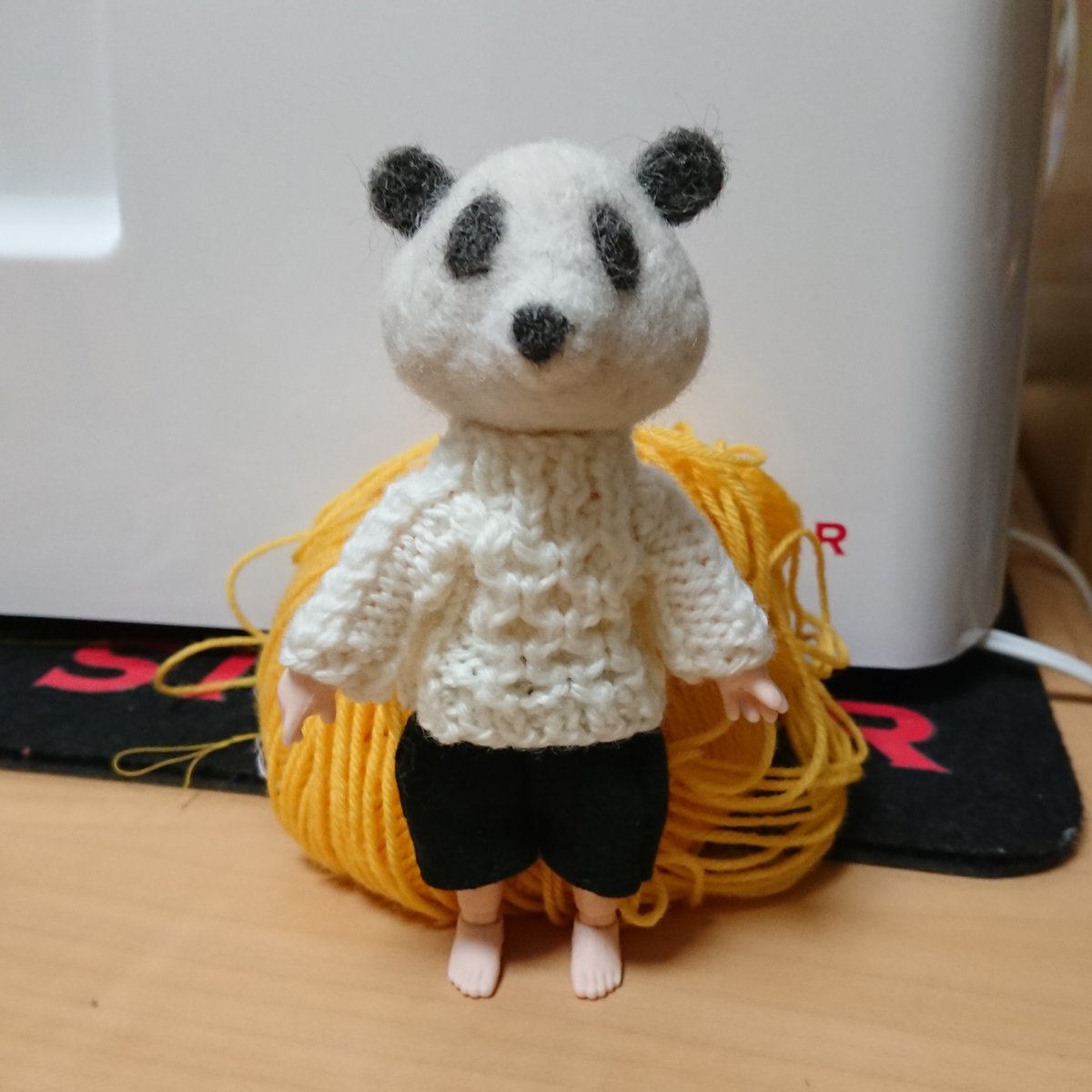 ねんどーる、オビツ11が着れる0号棒針が2本あれば編めるざっくり