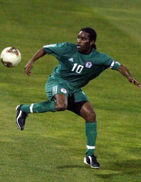 MuipFPL's tweet photo. Who is better at dribbling? 

Retweet for Lionel Messi 
Like for Jay Jay Okocha https://t.co/MRseU7qnle