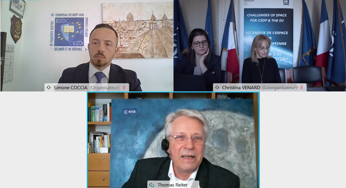 IHEDN's tweet photo. The EU Space Strategy in an era of geopolitical competition
#spacechallenges
#Europeanstrategicautonomy
Lโ@IHEDN a organisรฉ, du 23 au 25 mars, sous lโรฉgide du #CESD un cours sur les enjeux de lโespace pour lโUnion Europรฉenne et la #CSDP.
โช๏ธhttps://t.co/IuXMj0g08O https://t.co/Qtxku14Yr4