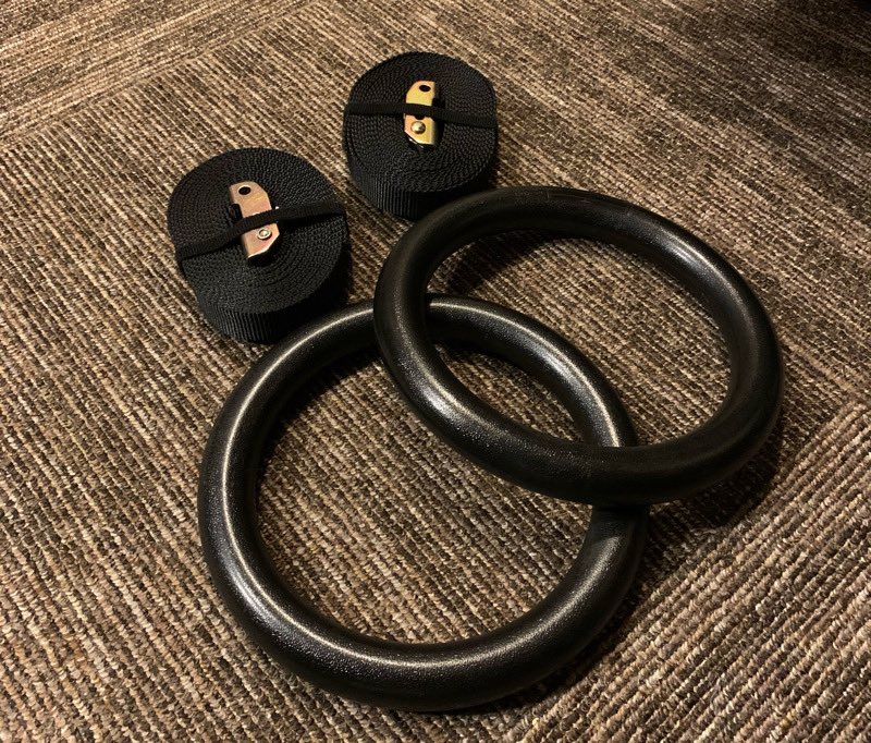 vancekband's tweet photo. 新しい友達がホームジムに入ってきた😊 体操のリング👍 これはめっちゃめっちゃキツいだけど、力とバランスとコアには最高💪🏽
#VZap #TeamVKS #コマネチではないよw https://t.co/b9sJiNaGXp