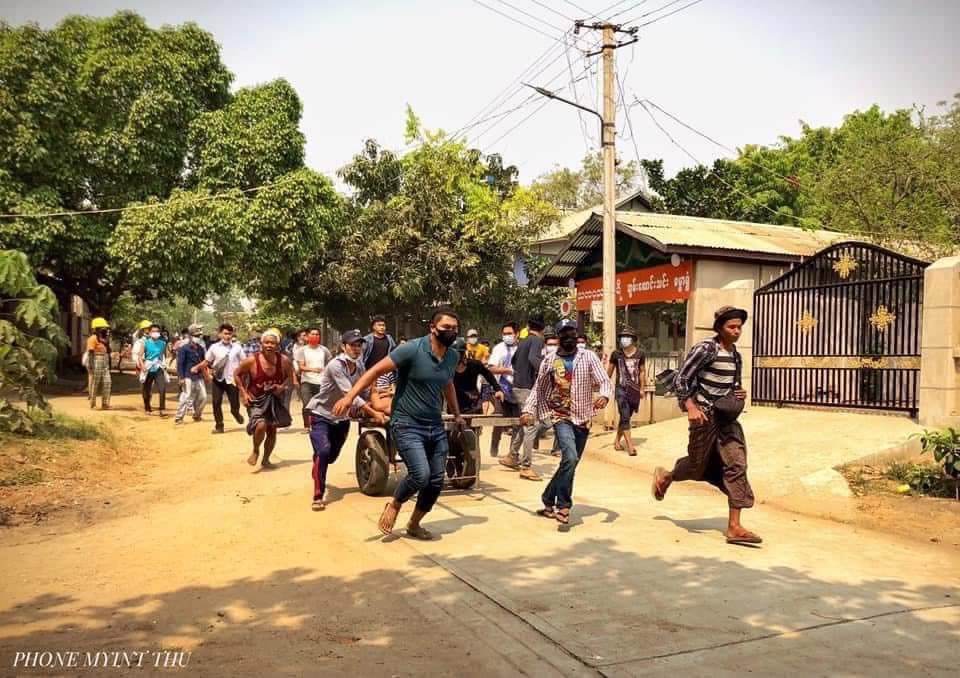 LeiShonn's tweet photo. In Nyaung Oo, 

A tour guide was reportedly shot to dead by military terrorists and other injured with live ammunitions.

ANTIFASCIST REVOLUTION
#WhatsHappeningInMyanmar  
#AntiFascistRevolution2021 #Mar27Coup https://t.co/VmM0moGti6