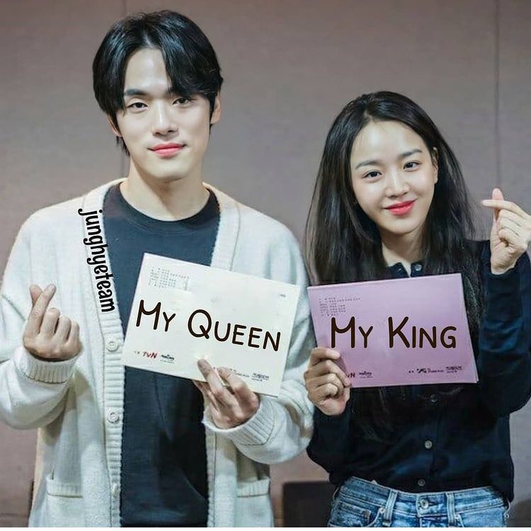 eet_jy's tweet photo. Please stay strong my king and Queen, we are doing demand the fair for you guys. #MrQueen  #ShinHyeSun  #KimjongHyun https://t.co/ROogHGxr2J