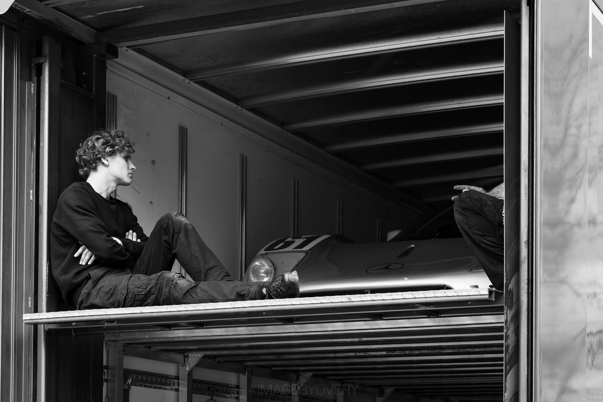robertovery's tweet photo. GUTEN MORGEN #IMAGEBYOVERY #SAUBERC9 #Groupcracing #twinturbo #OscarNoms #bnw_captures #photography #SaturdayMotivation #loading2021 #truck #canonR5 #MercedesBenz #motohistorics Shot for @motohistorics https://t.co/HY7L4u0FlB