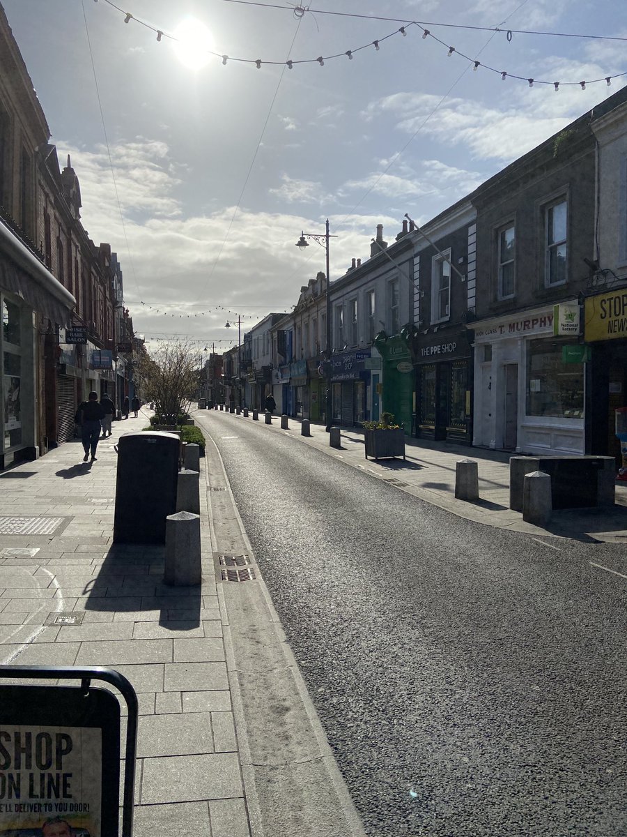 davidmcw's tweet photo. Reclaim the streets. Look at all this space to use without cars! C’mon ⁦@dlrcc⁩ you know you want to😉 https://t.co/3wPh0UaOK3