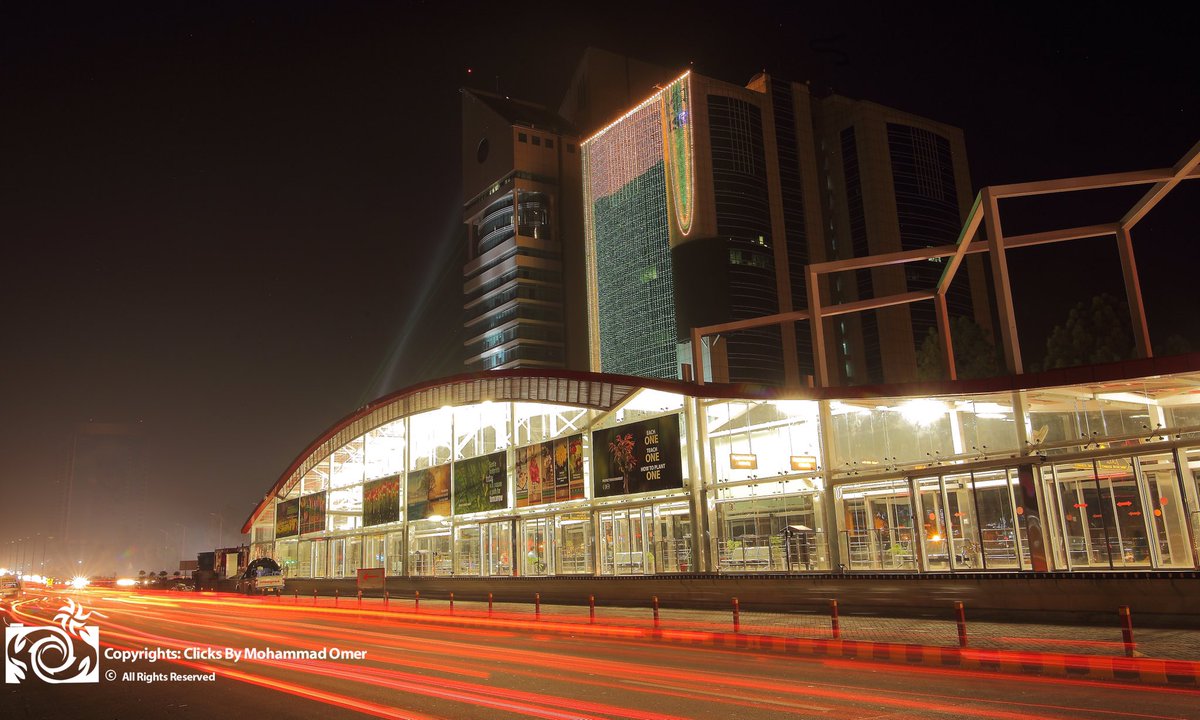 one_raconteur's tweet photo. Did some #nightphotography #night #photography some #time ago, capturing #traillights
#dslr #photographer #canon #nightlife #photo #pic #picture #color #colors #pictureoftheday #pictureoftheday #photooftheday #islamabad #pakistan https://t.co/b4rLwTSC0d