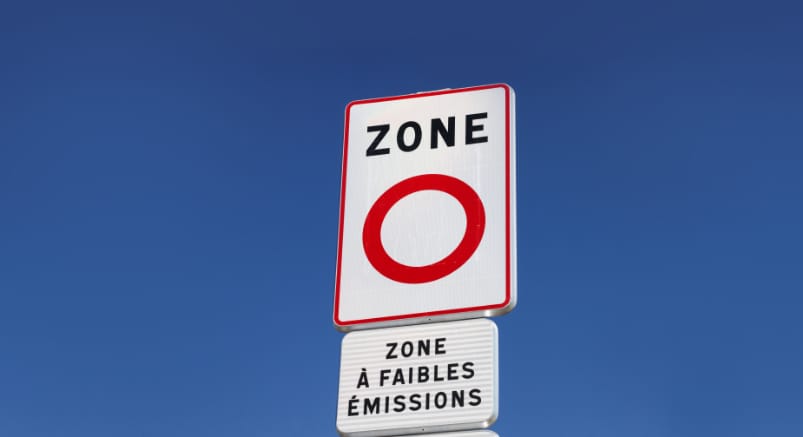 Zone à Faible Emission : leur impact sans contrôle sérieux ne réduit pas le nombre de véhicules en ville! 
Des alternatives plus efficaces existent : les zones à trafic limité et l'autopartage! 
👉Absention de nos élus sur cet avis. 
<a href="/vanves/">Suzanne Downes</a>
@conseilmunicipal