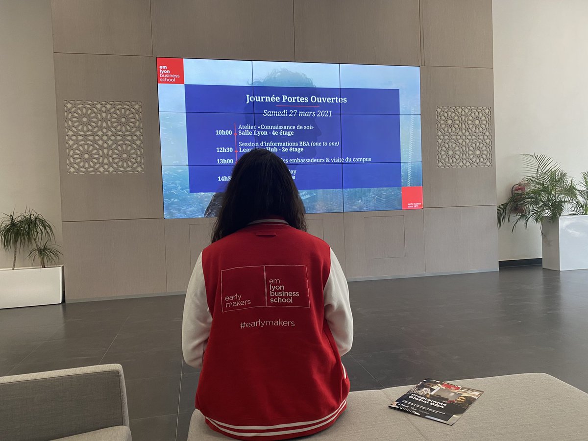 emlyon_casa's tweet photo. [#JPO Journée Portes Ouvertes]  
Au programme : 
👉🏻Atelier « Connaissance de Soi » Bien se connaître pour réussir, identifier ses talents, développer son potentiel. 
👉🏻Présentation de l’école et du programme Global BBA. 
👉🏻 Visite du campus et rencontre avec nos #embassadeurs. https://t.co/6H7cflKPXA