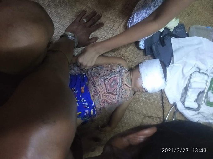 May_Zune_Win's tweet photo. Children are not protesting.
Children are not taking to the streets.
Children are just playing at home.

But, many children are being brutally killed by the junta in #Myanmar. 

Our children are innocent and unarmed like other fallen heroes. 

#WhatIsHappeningInMyanmar
#Mar27Coup https://t.co/vC82tJl4HG