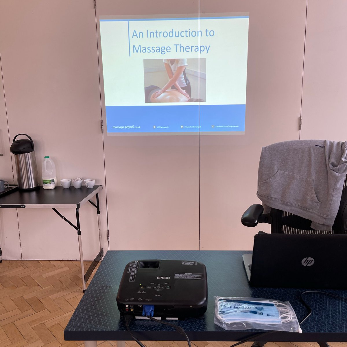 ✨Intro To Massage Therapy✨
Excited to be delivering the first intro course of the year!! All in preparation for the first Level 3 Sports Massage Diploma course starting in April 👌🏻 
<a href="/TxGroup/">Tx Group</a> <a href="/physiocouk/">Physio.co.uk</a>