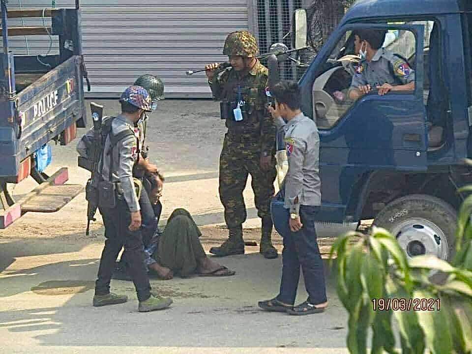 WntWnt1's tweet photo. North Okkalapa,Yangon: Images of terrorists strangling a civilian’s neck with a rope. In the last photo,it can be seen that the neck was already broken and the victim was no longer alive. One of the cruel actions of Inhuman animal terrorists.
#WhatsHappeningInMyanmar 
#Mar19Coup https://t.co/b3UhpmvcSf