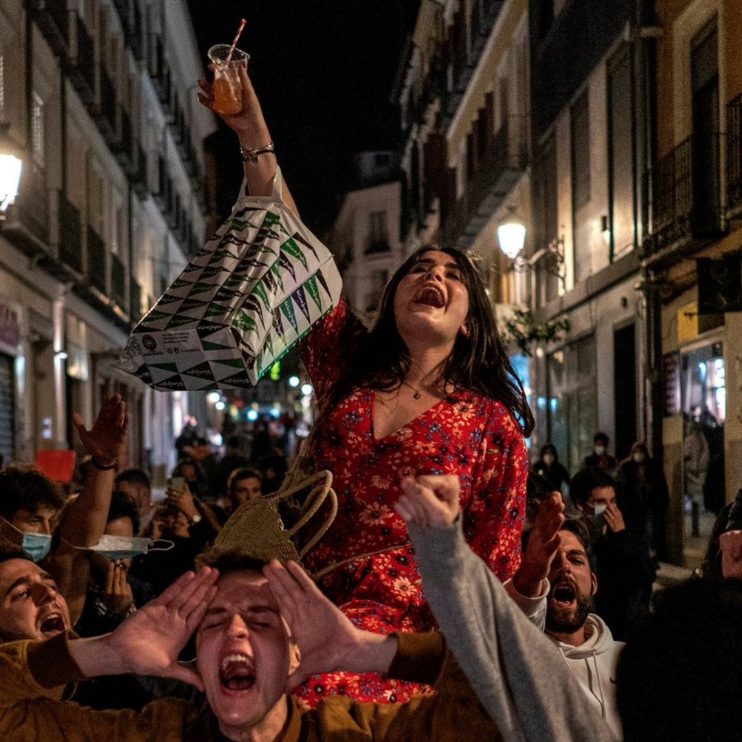gerardotc's tweet photo. La libertad guiando al pueblo.

Óleo sobre lienzo. https://t.co/bA6pYKJKwF
