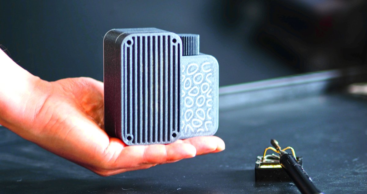 theveel's tweet photo. #SSAK #fumeExtractor #3dprinter #3dprinting  #maker #make #makers
#filament #pla #additivemanufacturing #3ds #3dprinted #3dmodel #3dart #3d #3dprinters #3dparts #3ddesign #3dmodeling #3dprint #makersspace #3dvirals #makersmovement #makersgonnamake #functional3dprinting https://t.co/vtlygsLXxp
