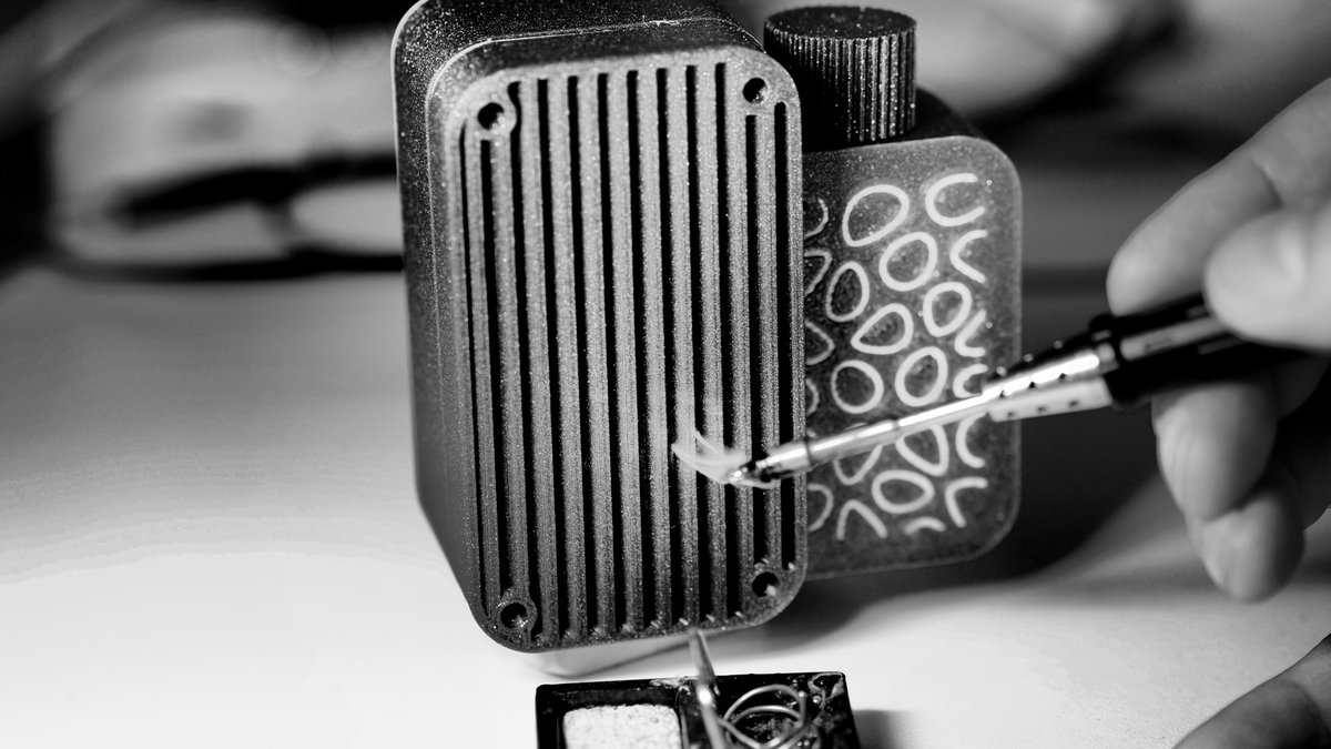 theveel's tweet photo. #SSAK #fumeExtractor #3dprinter #3dprinting  #maker #make #makers
#filament #pla #additivemanufacturing #3ds #3dprinted #3dmodel #3dart #3d #3dprinters #3dparts #3ddesign #3dmodeling #3dprint #makersspace #3dvirals #makersmovement #makersgonnamake #functional3dprinting https://t.co/vtlygsLXxp
