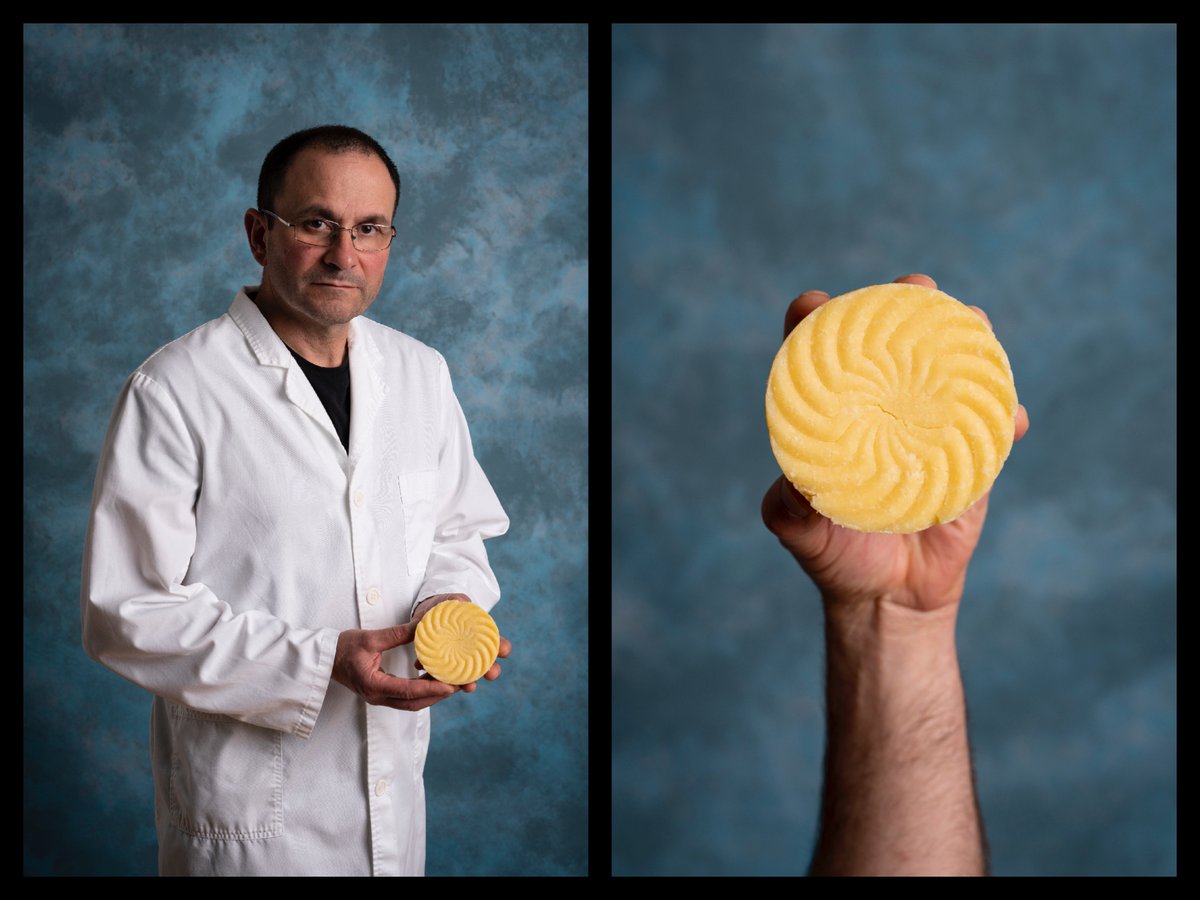 CasinQueso's tweet photo. El valor de nuestros artesanos del queso.  💚
En la foto, Alberto Valiente de Ca Llechi. 

#QuesoCasín #TuOrigen #AlimentosDelParaíso
#Queserías #AlimentáisNuestraVida
#Tradición #AsturiasParaísoNatural https://t.co/ktozisHCdi