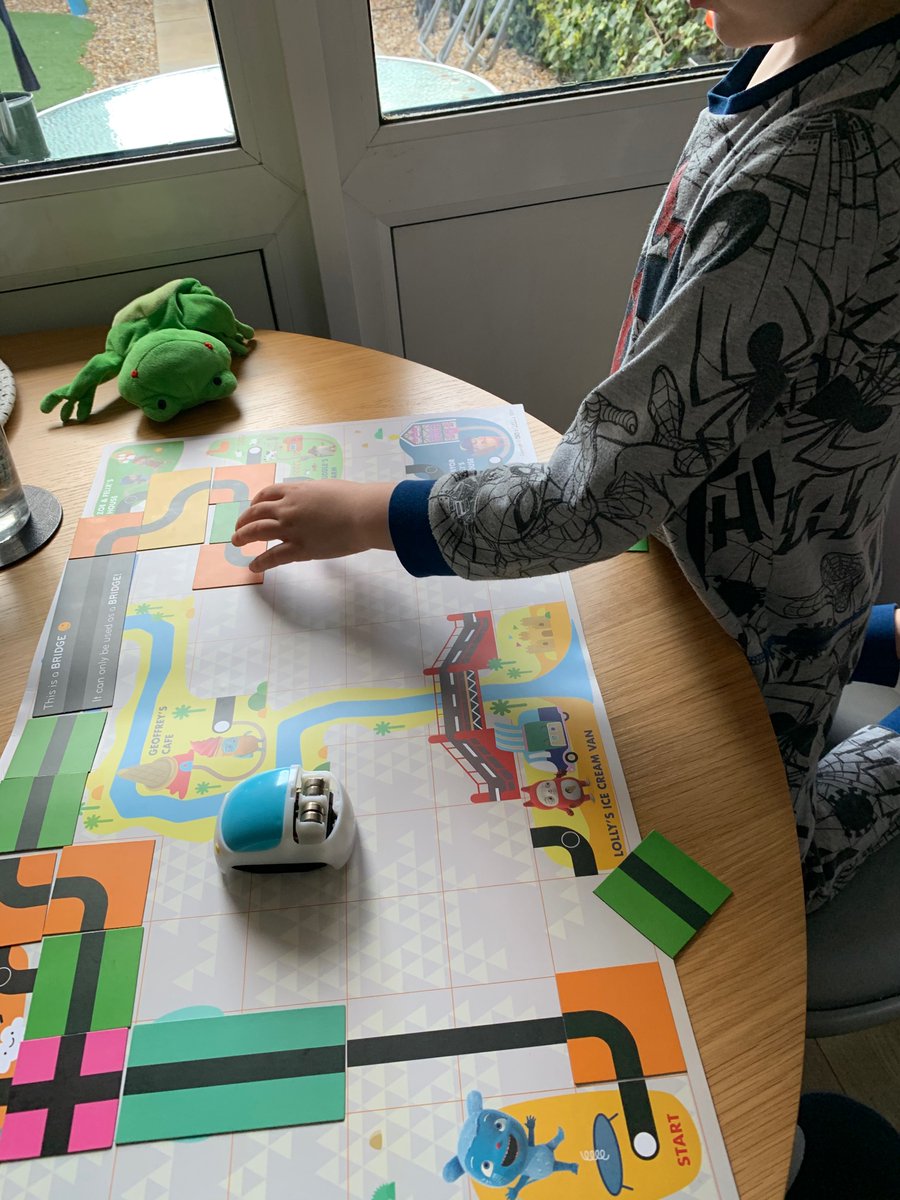 Saturday morning coding <a href="/okido_official/">OKIDO</a> #STEM #STEMlearning #problemsolving #cognitivethinking