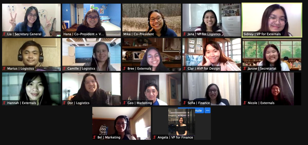 YouthHackMNL's tweet photo. Just before the month ends, the EB were able to meet the new members of the the #FamilYH for our first online general assembly for the cycle! 💛💙

We can't wait for what this cycle has in store! Great things are in the works! 🥰 https://t.co/JvqIKZMsp3