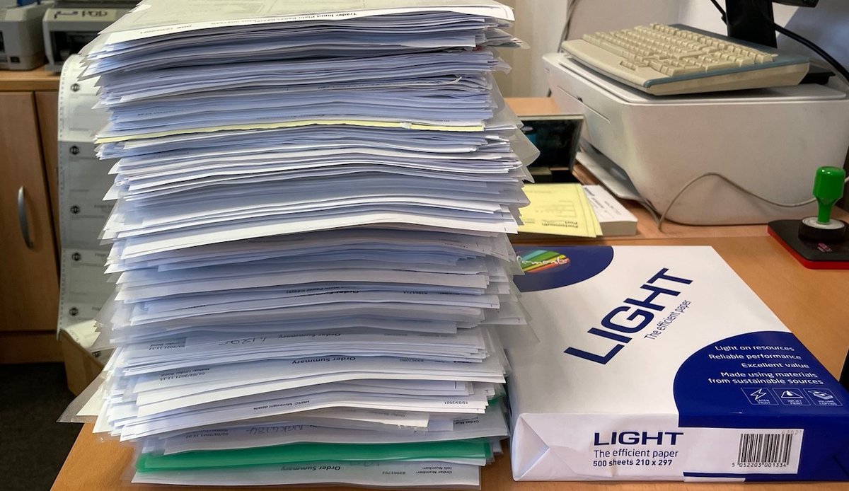 Below, the documentation for just 1 weekend's wine arrivals in bond at 1 UK freight company (not including duty paid wine). Used to be digitally seamless. Brexit bureaucracy effects on UK's #wine imports bit.ly/31rt7T7