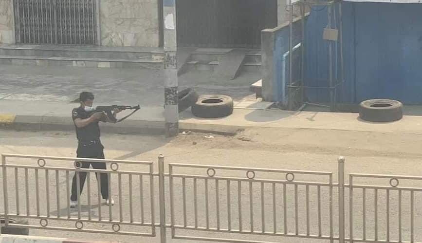 LeiShonn's tweet photo. Muse, Northern Shan State:

• 1 protester was shot dead by Terrorists (#Myanmar security forces).

• at least 8 injured. 

#WhatsHappeningInMyanmar #AntiFascistRevolution2021 #Mar27Coup #MilkTeaAlliance https://t.co/7jHe84wbWE