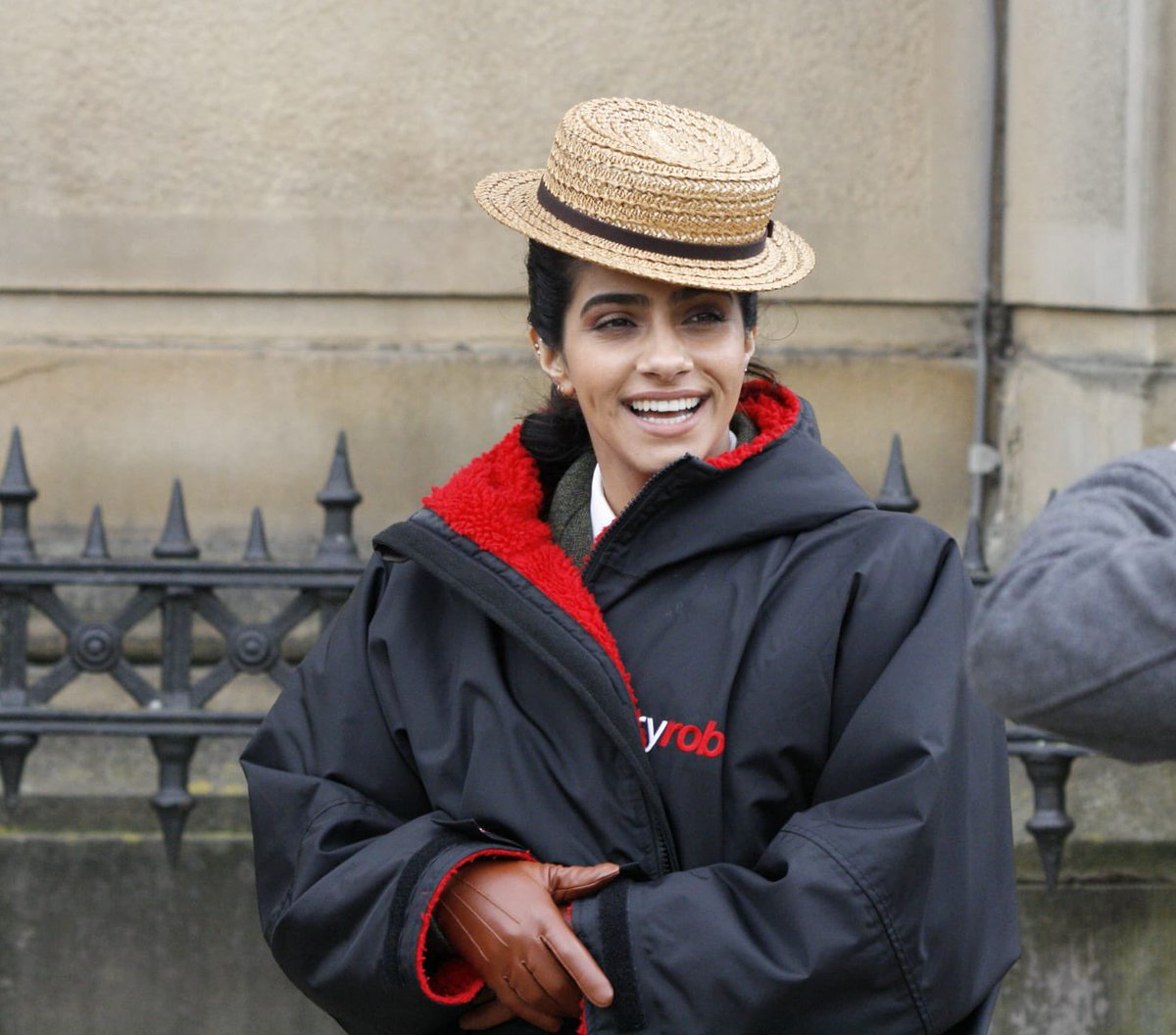 The set of #DoctorWho in #Liverpool <a href="/DrWhoOnline/">Doctor Who Online</a> <a href="/DoctorWhoPN/">Doctor Who Production News</a> <a href="/bbcdoctorwho/">Doctor Who</a> <a href="/DrWhoWatch/">Doctor Who Watch</a> <a href="/DrWho247/">Doctor Who 24/7</a> <a href="/DrWhoNews/">Dr Who News</a> <a href="/DrWhoSociety/">Doctor Who Society</a> <a href="/tardis_monkey/">TardisMonkey 🦖 🍂</a> <a href="/The_Tardis_Toms/">The_Tardis_Toms</a> <a href="/chicagotardis/">Chicago TARDIS</a> <a href="/JohnBishop100/">John Bishop</a> <a href="/NadiaAlbina/">nadia albina</a> <a href="/MandipGilI/">Mandip Gill</a> #DrWho #Tardis