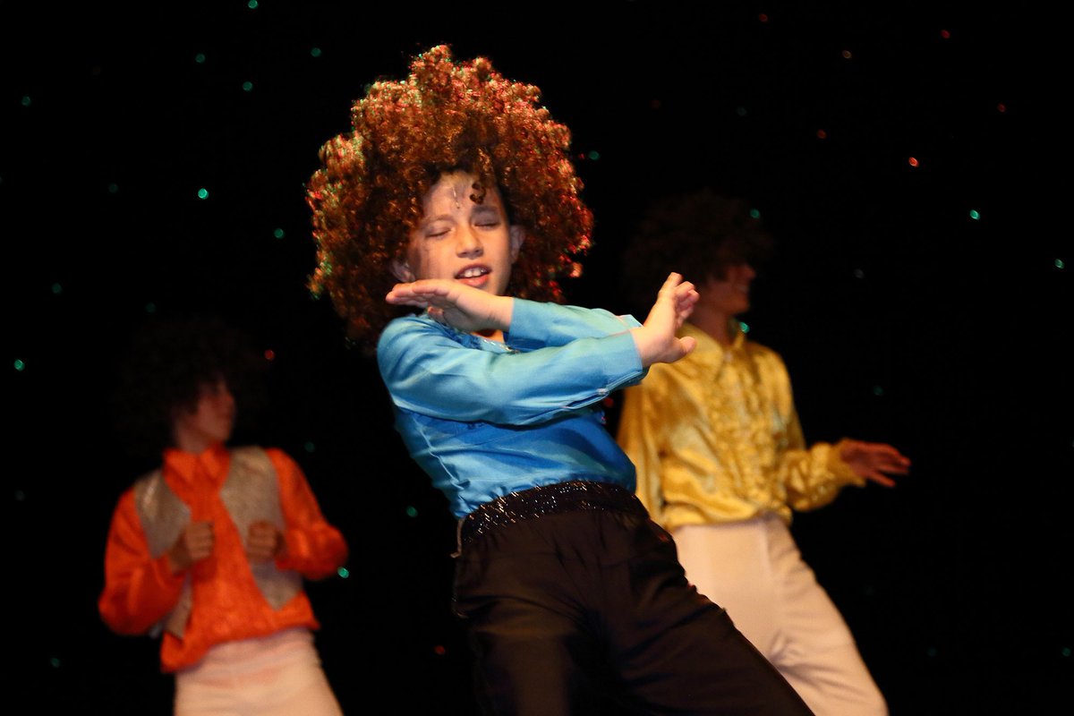 Happy #WorldTheatreDay2021 🌎 🎭 

It will soon be time to return to the stage! ✨