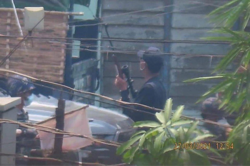 nslwin's tweet photo. Snipers in Thamaing, Mayangone, Yangon.

#WhatsHappeninglnMyanmar #MilkTeaAlliance #Mar26Coup #AntiFascistRevolution2021 https://t.co/sKmDlau4gu