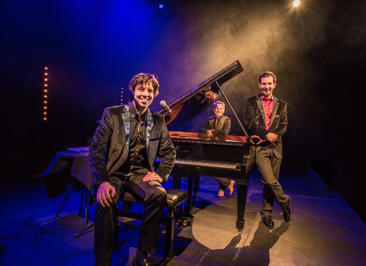 NewFrameProd's tweet image. Happy #WorldTheatreDay 🎭