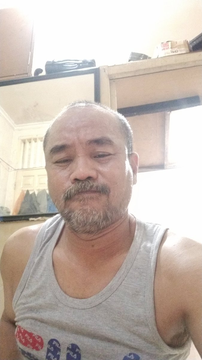 ediwangudi's tweet photo. Selamat bermalam minggu pacar orang... 😂😂😂 https://t.co/nlRdli2nLP