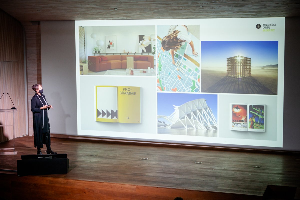 MadridDesignF's tweet photo. Un futuro mejor pasa por un #diseño ético, sostenible, centrado en las demandas de la sociedad y preparado para asumir los retos de nuestro tiempo.

La mesa redonda #TheFutureIsDesign, cierre de programación @WDCValencia2022 en #MDF21, ya disponible en 📽️https://t.co/uZL6qWi7Tv https://t.co/FthE92MFu1