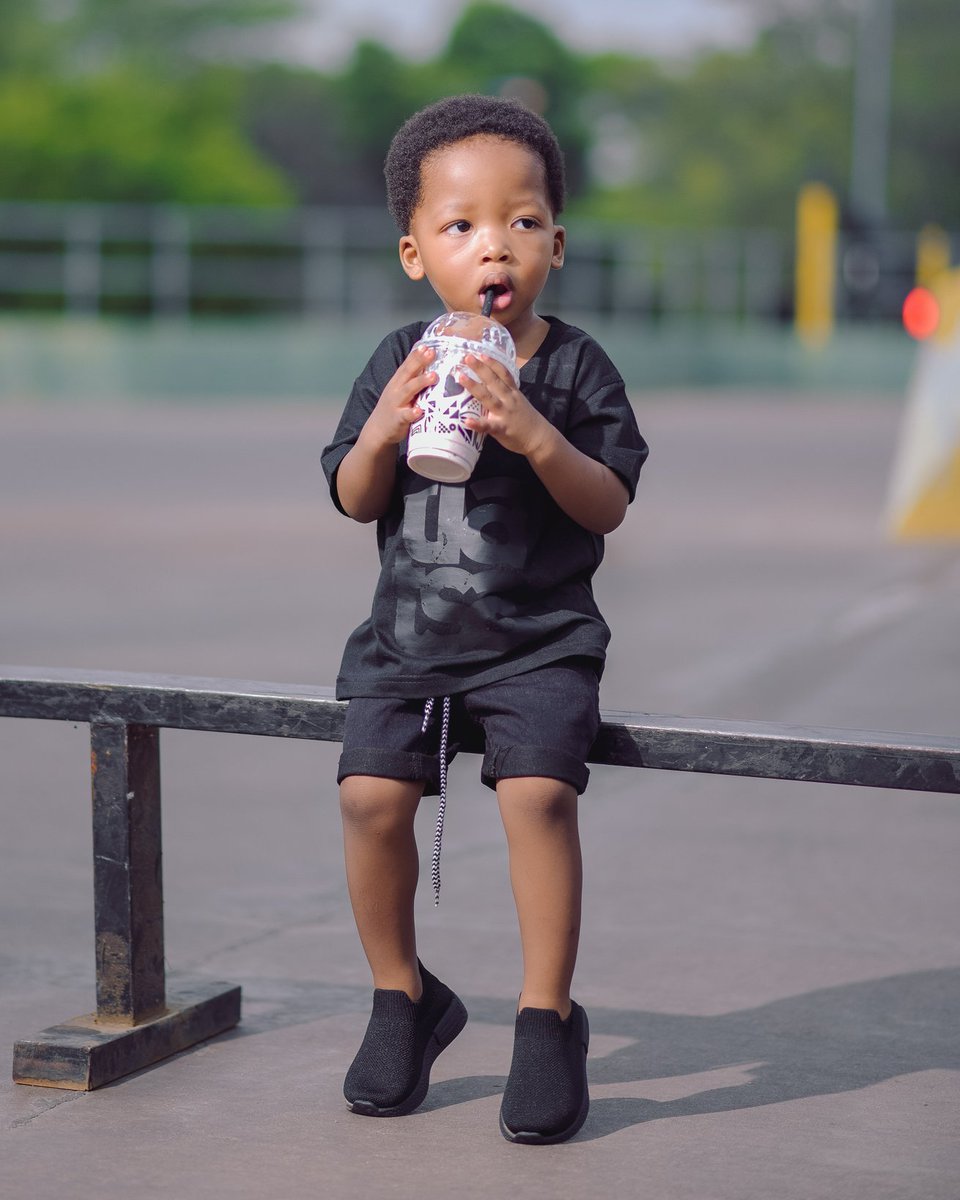 kastalion1's tweet photo. Black on black for the nunus ❤

#tlatsa #Fashion #gam2 https://t.co/FxzgZpcUND
