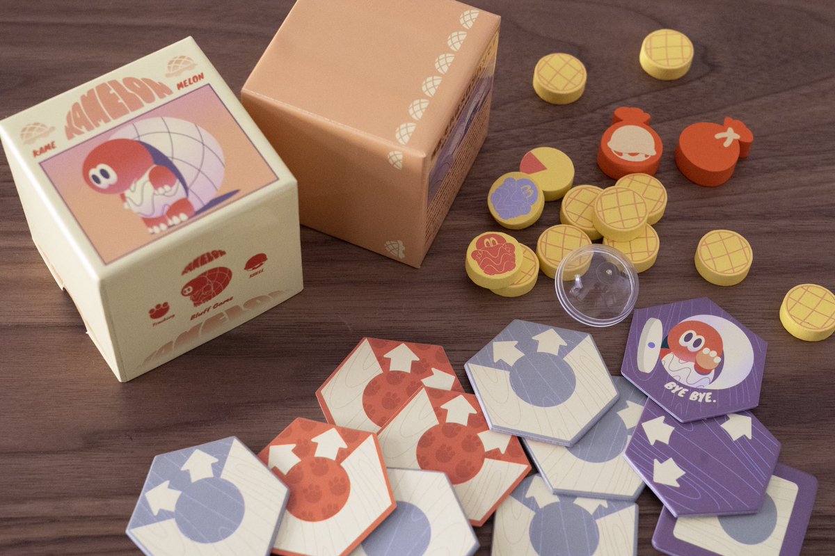 UmerumaGames's tweet image. ■取り置き予約開始しました！

ゲムマ2021春にて販売予定の『PLANET BOX』と『KAMELON』の取り置き予約用フォーム開設しました！

▼ご予約はこちらから▼
forms.gle/ZAASzajiGbpMfB…

どちらもパッケージは7cm×7cm×7cmの小箱サイズです！

＃ゲムマ #ゲームマーケット2021春 #PLANETBOX  #KAMELON