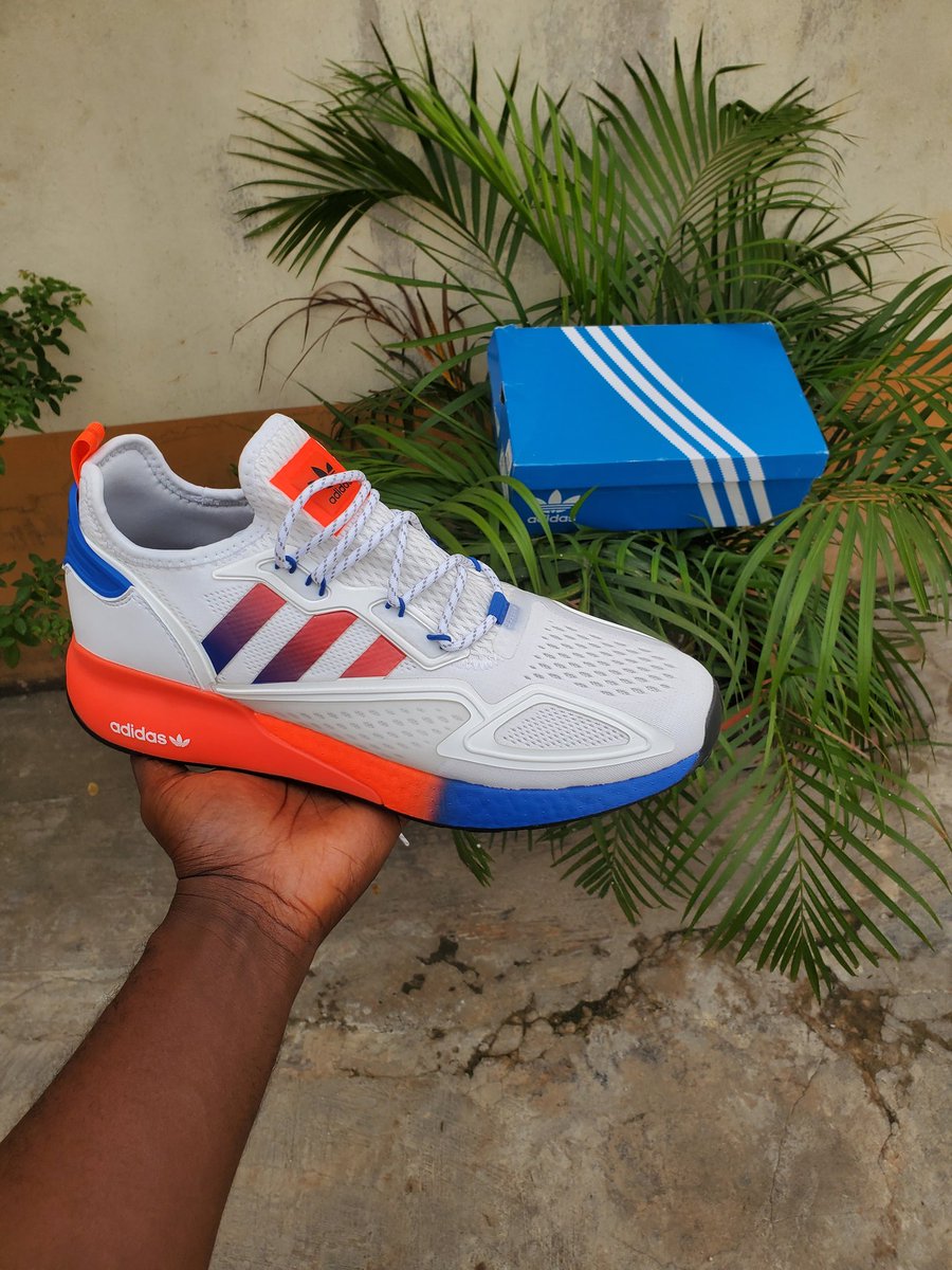 Hok_Kicks's tweet photo. We sell original USA imported sneakers.
#AprokoSME 
@aproko_doctor https://t.co/BW9viI2FRo