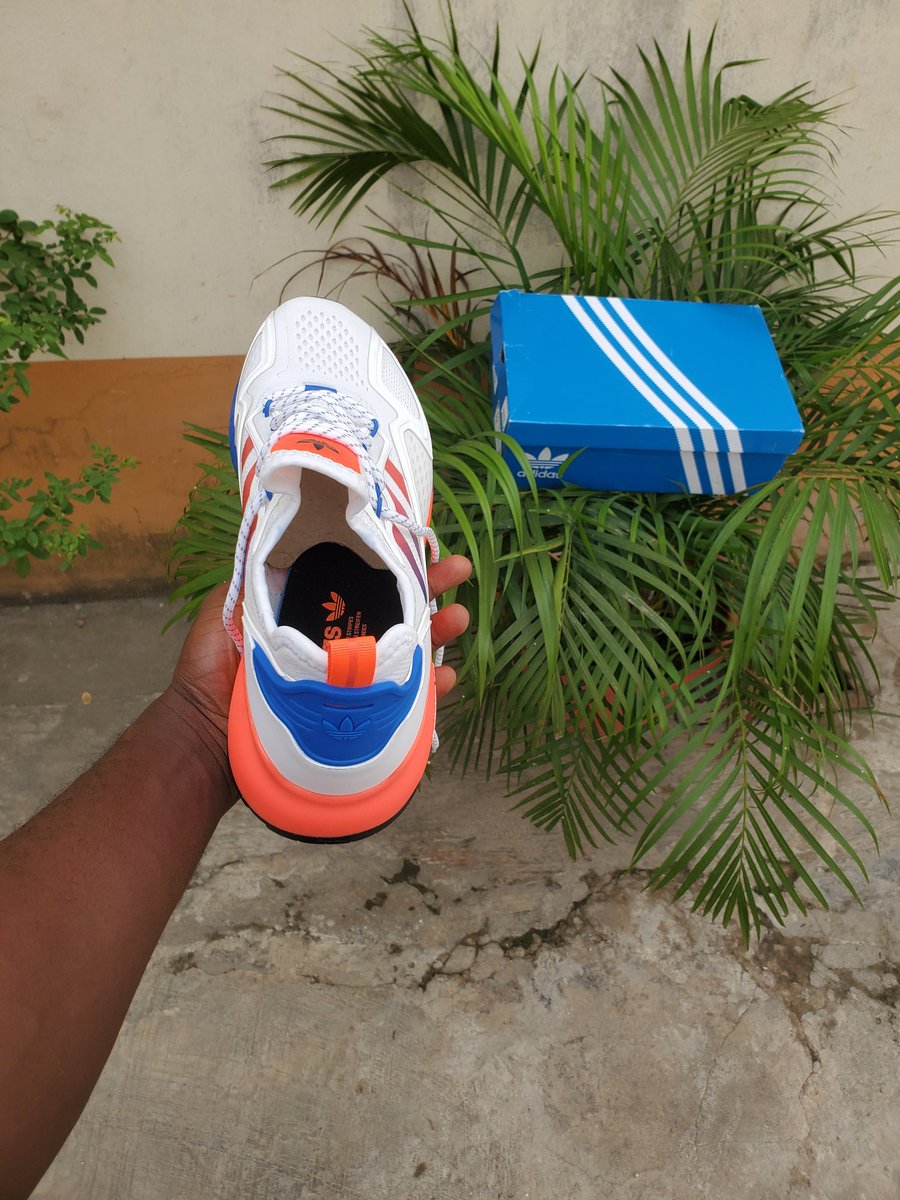Hok_Kicks's tweet photo. We sell original USA imported sneakers.
#AprokoSME 
@aproko_doctor https://t.co/BW9viI2FRo