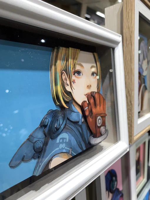 新しいイラストもシャドーボックス作ってきてくださいました!
出したら売れちゃったんですけどまた作ってくださるようお願いしてみます! 