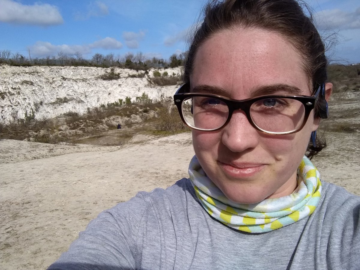 SarixF's tweet photo. One of the last run of the month at Cherry Hinton Chalk Pits for @Team_ARU @RunEveryone #ARURunEveryone https://t.co/MJmwQdTG1Q