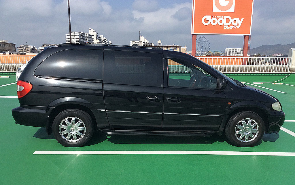 trade3072's tweet photo. #クライスラー #グランドボイジャー #ヤフオク 出品中です🚙💨最上級グレードのリミテッドです！本革シートなど装備も充実👍エンジン良好！外装、内装も良い状態です✨車検：令和3年12月まで

https://t.co/W7AWqEsAE0

#自動車 #車 #中古車  #旧車 #車売却 #車好きと繋がりたい #車買いたい #外車 https://t.co/IymufAhaSK