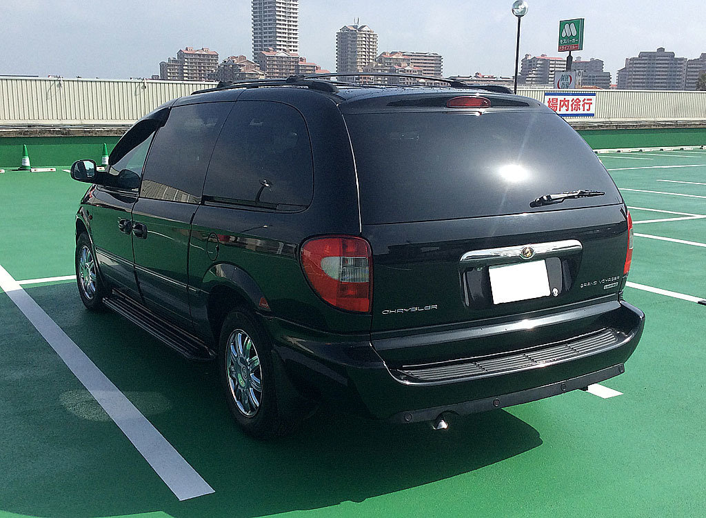 trade3072's tweet photo. #クライスラー #グランドボイジャー #ヤフオク 出品中です🚙💨最上級グレードのリミテッドです！本革シートなど装備も充実👍エンジン良好！外装、内装も良い状態です✨車検：令和3年12月まで

https://t.co/W7AWqEsAE0

#自動車 #車 #中古車  #旧車 #車売却 #車好きと繋がりたい #車買いたい #外車 https://t.co/IymufAhaSK